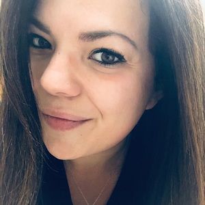 Meet your Posher, Adrianna